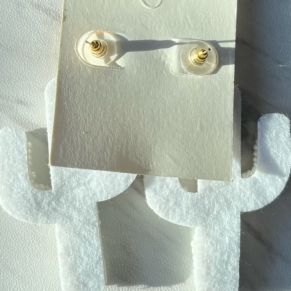 🎉HOST PICK🎉 - Picture 3 of 3